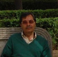 D. Teodoro L. Díez Carnero.  Autor del libro: ARNJUEZ-Un museo en la calle.    